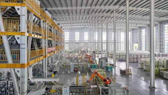 Para pemimpin provinsi mengunjungi pelanggan kami, SG Intelligent Factory, untuk melakukan inspeksi dan penelitian.